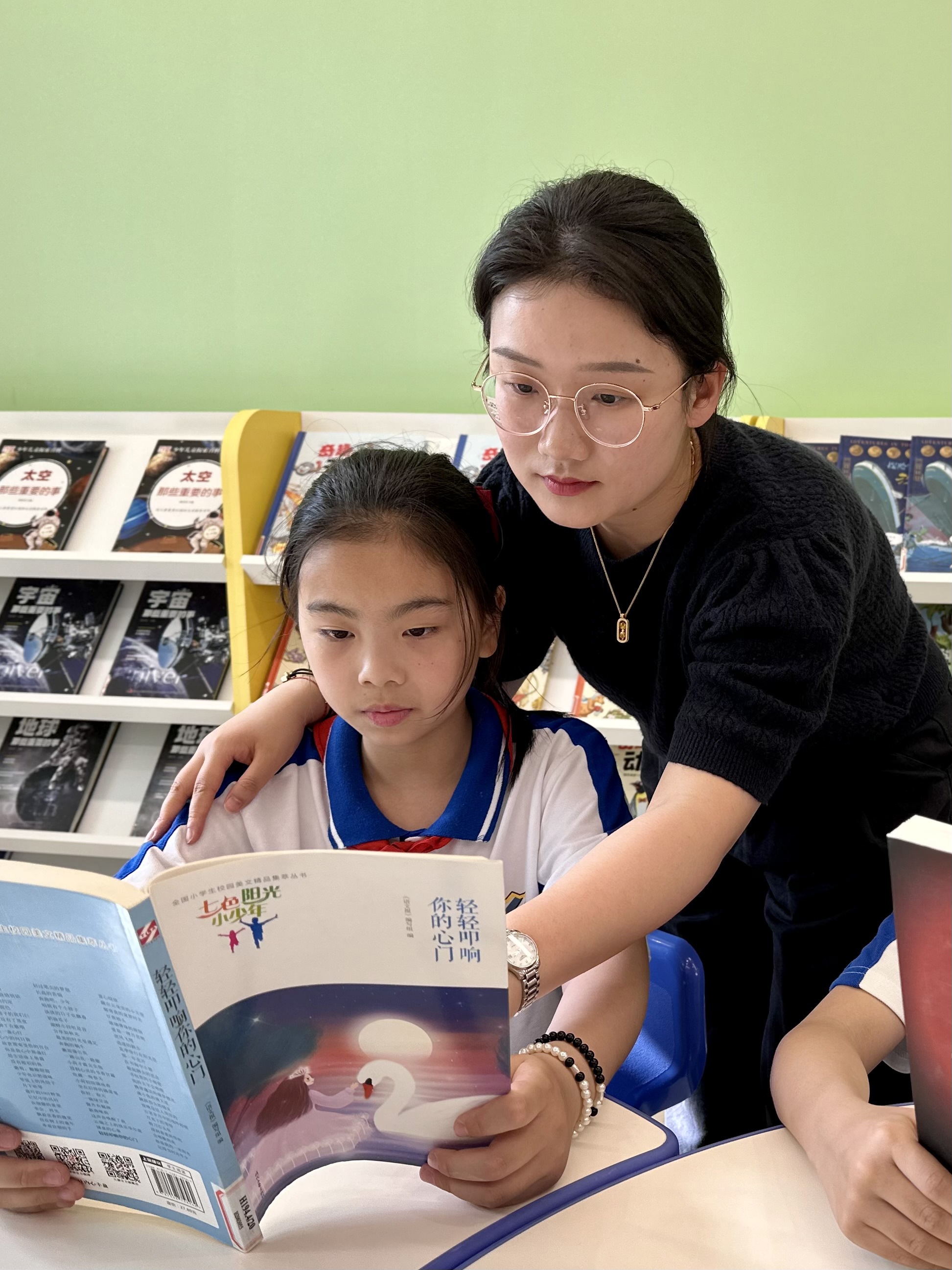 工会简讯：捕精彩瞬间 展教师风采